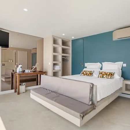 Willa Passage Luxury 2 Facing Port Nature Walkways